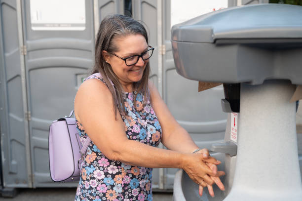 Portable Toilet Options We Offer in Arma, KS